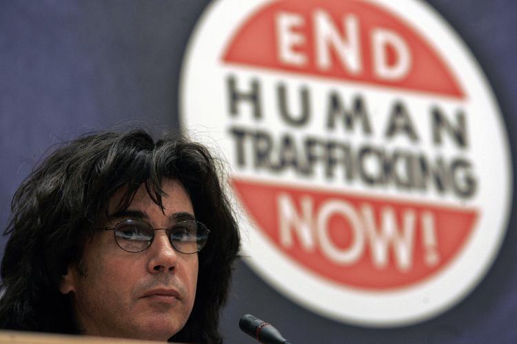 <a><img src="https://www.theepochtimes.com/assets/uploads/2015/09/traffick56650696.jpg" alt="Famous French composer Jean Michel Jarre attending a round table against the trafficking of human beings. (Aris Messinis/AFP/Getty Images)" title="Famous French composer Jean Michel Jarre attending a round table against the trafficking of human beings. (Aris Messinis/AFP/Getty Images)" width="320" class="size-medium wp-image-1828761"/></a>