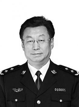 <a><img class="size-full wp-image-1773530" src="https://www.theepochtimes.com/assets/uploads/2015/09/url1-261x350-BW.jpg" alt="Li Yali, former Deputy Director of the Public Security Bureau in Shanxi Province" width="261" height="350"/></a>