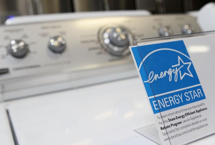 <a><img class="size-large wp-image-1790657" title="Gov't Report Find Energy Star Program Vulnerable to Fraud" src="https://www.theepochtimes.com/assets/uploads/2015/09/washer98071090.jpg" alt="" width="590" height="396"/></a>
