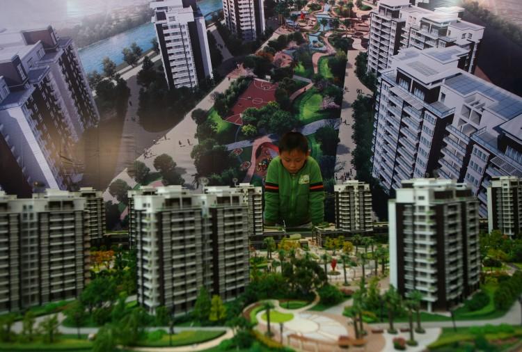 <a><img class="size-medium wp-image-1773641" title="China To Launch Tax Rebate On Housing Purchases" src="https://www.theepochtimes.com/assets/uploads/2015/09/wenzhou.jpg" alt="" width="350" height="262"/></a>