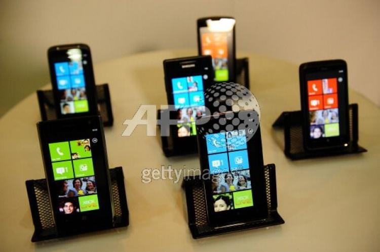 <a><img src="https://www.theepochtimes.com/assets/uploads/2015/09/windows_phone_7_107099550.jpg" alt="Microsoft is relaxing some of its application submission policies for Windows Phone 7 in order to create a more accommodating environment for publishers and developers. (Emmanuel Dunand/AFP/Getty Images)" title="Microsoft is relaxing some of its application submission policies for Windows Phone 7 in order to create a more accommodating environment for publishers and developers. (Emmanuel Dunand/AFP/Getty Images)" width="320" class="size-medium wp-image-1806984"/></a>