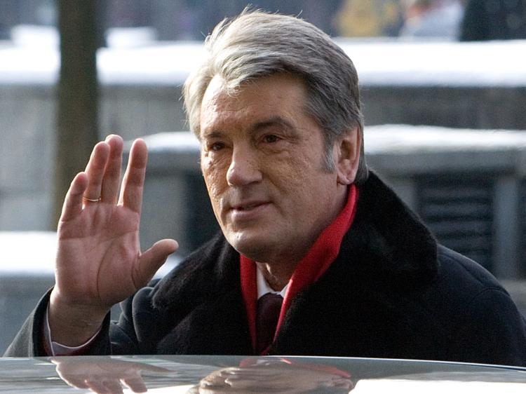 <a><img src="https://www.theepochtimes.com/assets/uploads/2015/09/yucco96477709.jpg" alt="Ukraine's President Viktor Yushchenko waves as he greets people after casting his ballot at a polling station in Kiev on February 7, 2010. (Myshko Markiv/AFP/Getty Images)" title="Ukraine's President Viktor Yushchenko waves as he greets people after casting his ballot at a polling station in Kiev on February 7, 2010. (Myshko Markiv/AFP/Getty Images)" width="320" class="size-medium wp-image-1822985"/></a>