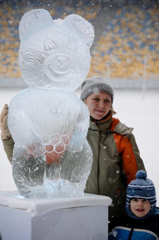 <a href="https://www.theepochtimes.com/assets/uploads/2015/10/ledyanye-skulptury-_09.jpg"><img class=" wp-image-1868548 " src="https://www.theepochtimes.com/assets/uploads/2015/10/ledyanye-skulptury-_09.jpg" alt="Ice Sculpture Park opened in Kyiv." width="590"/></a>