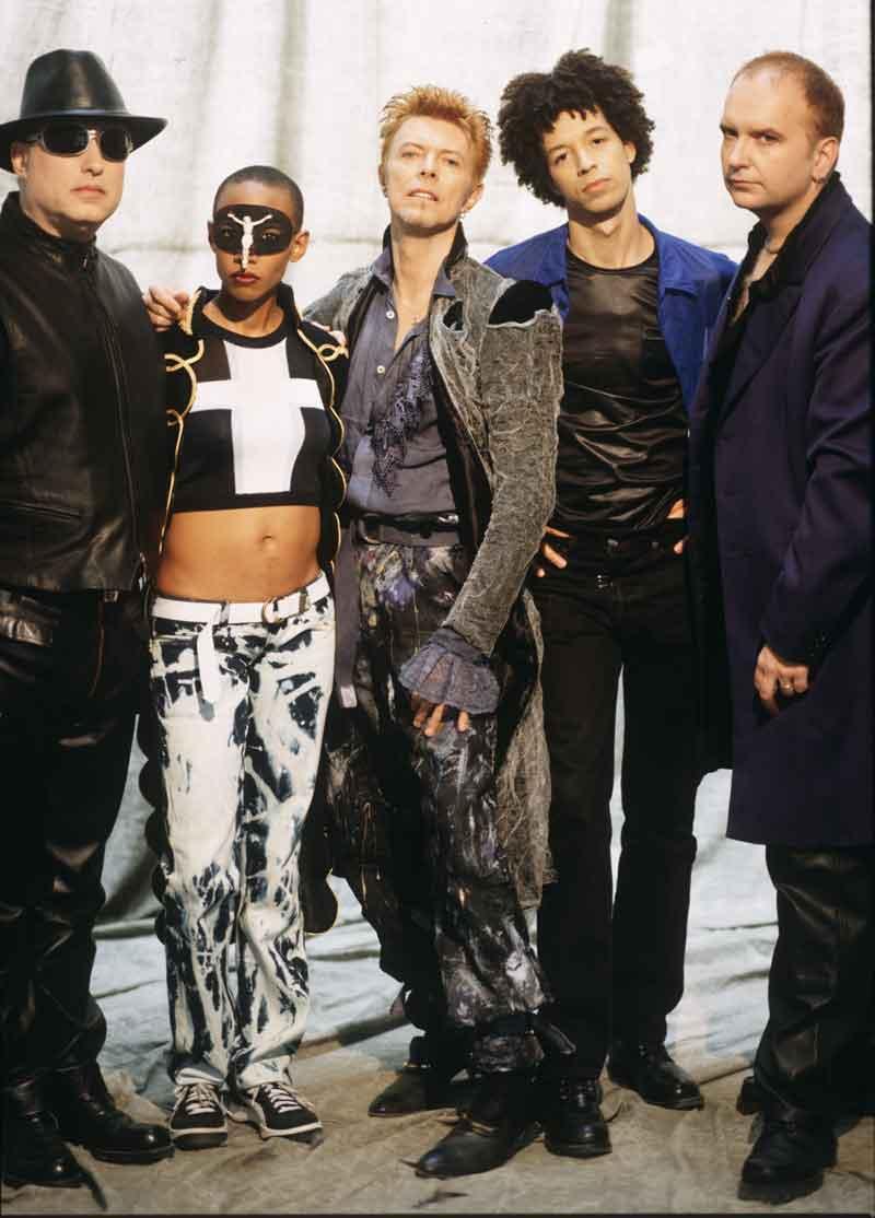 David Bowie's band during the "Outside" and "Earthling" period in the mid-'90s: (L-R) Mike Garson, Gail Ann Dorsey, David Bowie, Zachary Alford, and Reeves Gabrels. (Frank Ockenfels)