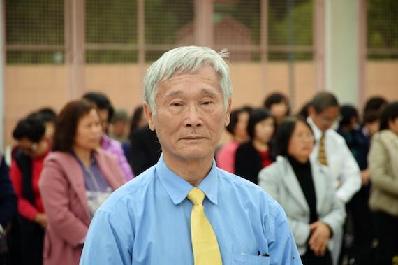 Mr. Ling, an usher at the 2016 Falun Dafa Cultivation Sharing Conference in Hong Kong on Jan. 17, 2016. (Sung Cheong-lung/Epoch Times)