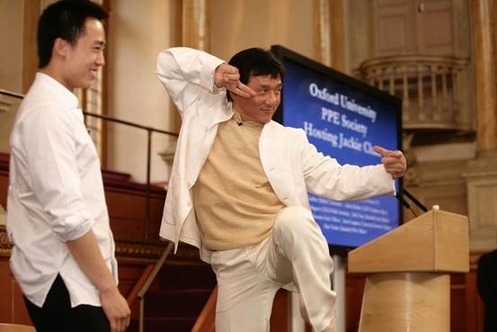 Jackie Chan and Bo Guagua. (Internet Photo)