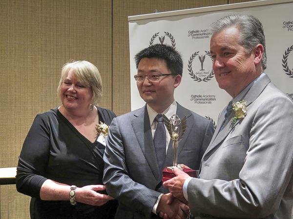 (L–R) Susan Wallace, awards chair; Leon Lee, director of "The Bleeding Edge"; and David Hains, president of the Catholic Academy, at the Gabriel Awards. (Joyce Mitchell/ Epoch Times)