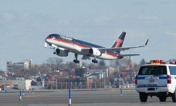US President-elect Donald Trump's plane takes off from LaGuardia Airport in New York on Dec. 1, 2016. (BRYAN R. SMITH/AFP/Getty Images)
