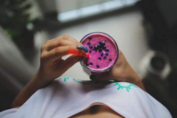 Healthy Smoothie Headquarters offers a tasty recipe to take advantage of this amazing plant. Just blend and enjoy. (Kaboompics // Karolina/Pexels)