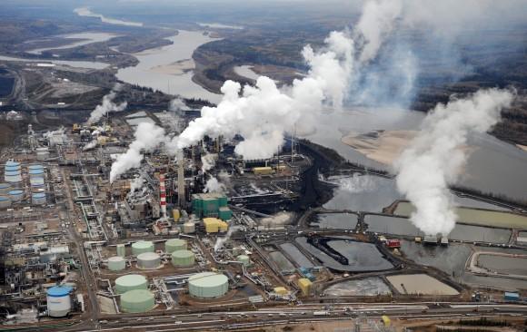 The Suncor oilsands extraction facility near the town of Fort McMurray in Alberta, Canada, on Oct. 23, 2009. Analysts predict the days of new mega-projects in the oilsands are over. (MARK RALSTON/AFP/Getty Images)