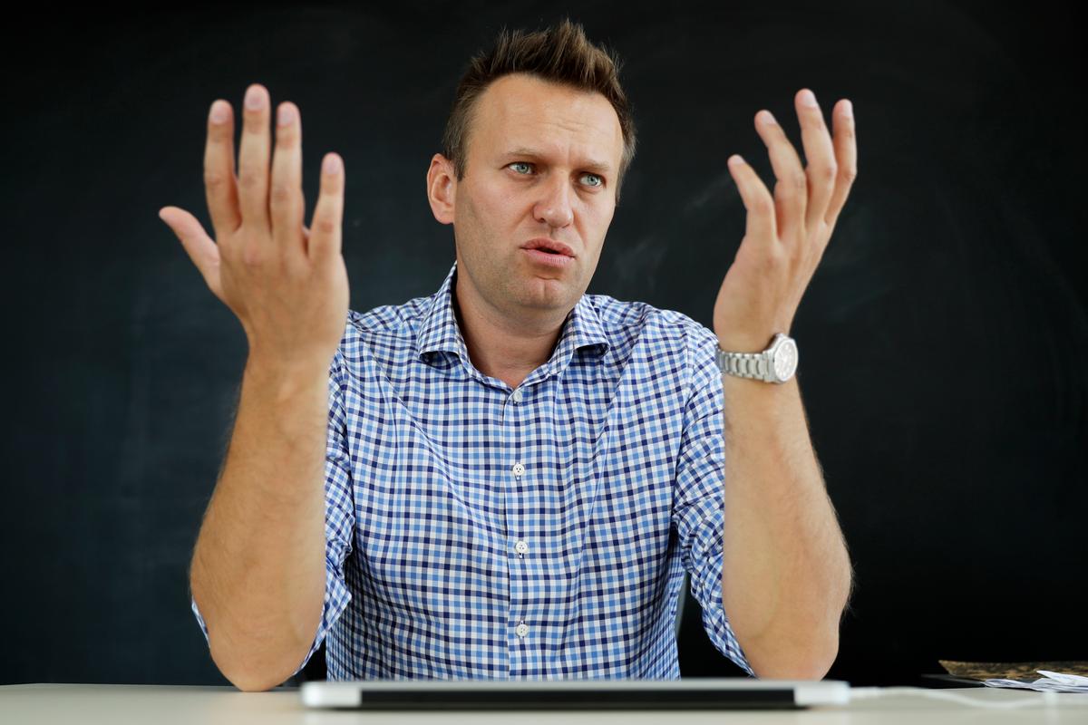 Russian opposition activist Alexei Navalny during an interview to the Associated Press in Moscow, Russia on Sept. 1, 2016. (AP Photo/Pavel Golovkin)