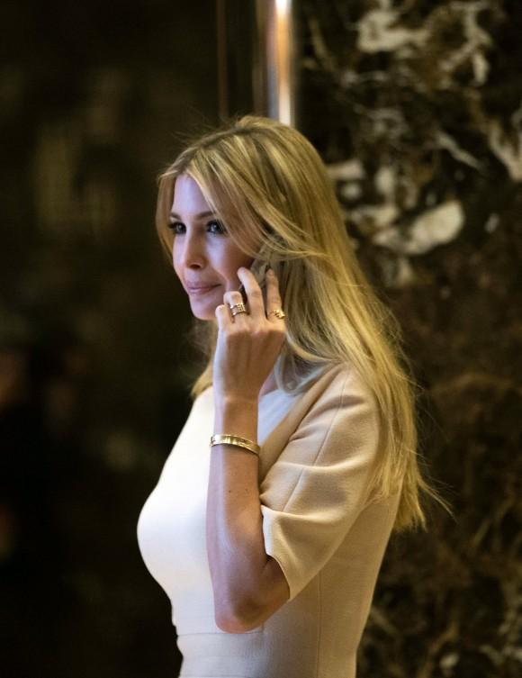 Ivanka Trump walks through the lobby of Trump Tower in New York City on Nov. 11, 2016. (Drew Angerer/Getty Images)