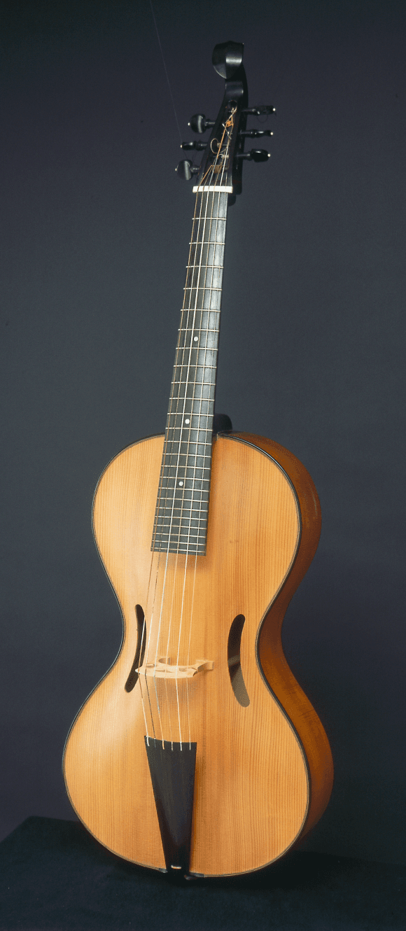 An arpeggione built in 1968 by violin maker Henning Aschauer for the cellist Alfred Lessing. (Florian Monheim)