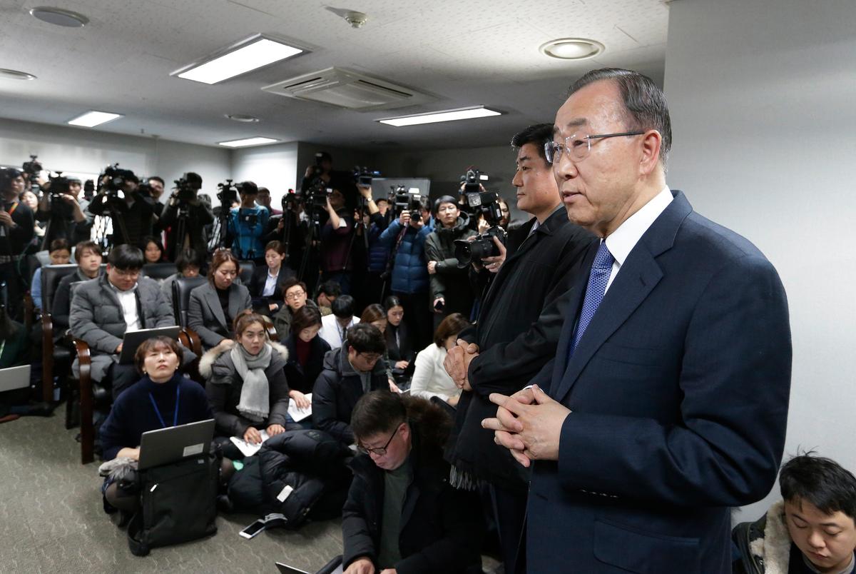 Former U.N. Secretary-General Ban Ki-moon, right, speaks during his press conference in Seoul, South Korea on Jan. 31, 2017. (AP Photo/Ahn Young-joon)