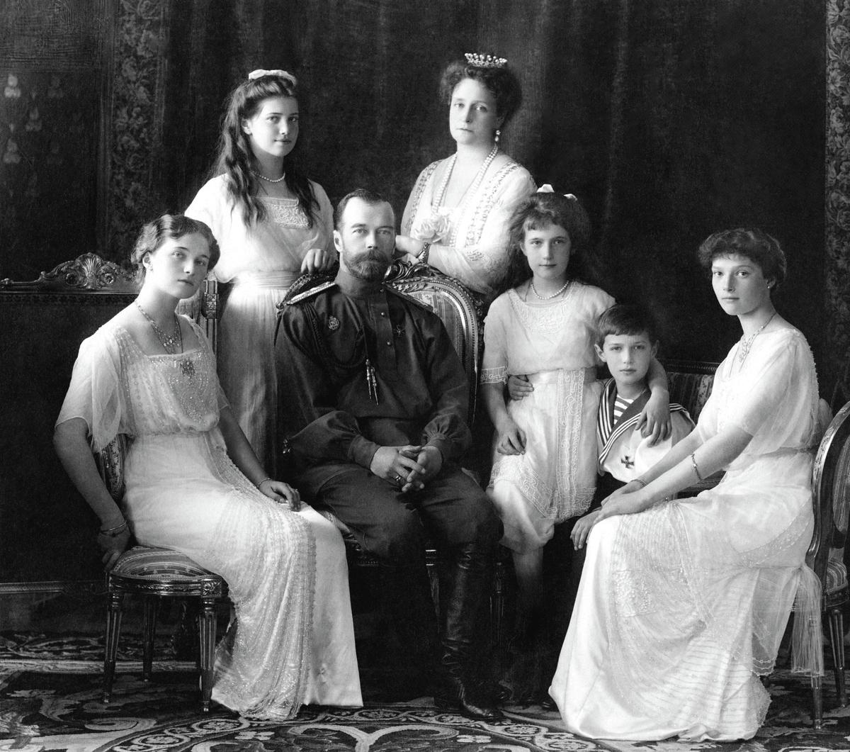 Czar Nicholas II in 1913 with his empress, Alexandra, and their children. In 1918, they were murdered by their communist captors. (Public Domain)