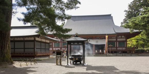 The grounds of Motsuji Temple in Hiraizumi. (Annie Wu/Epoch Times)