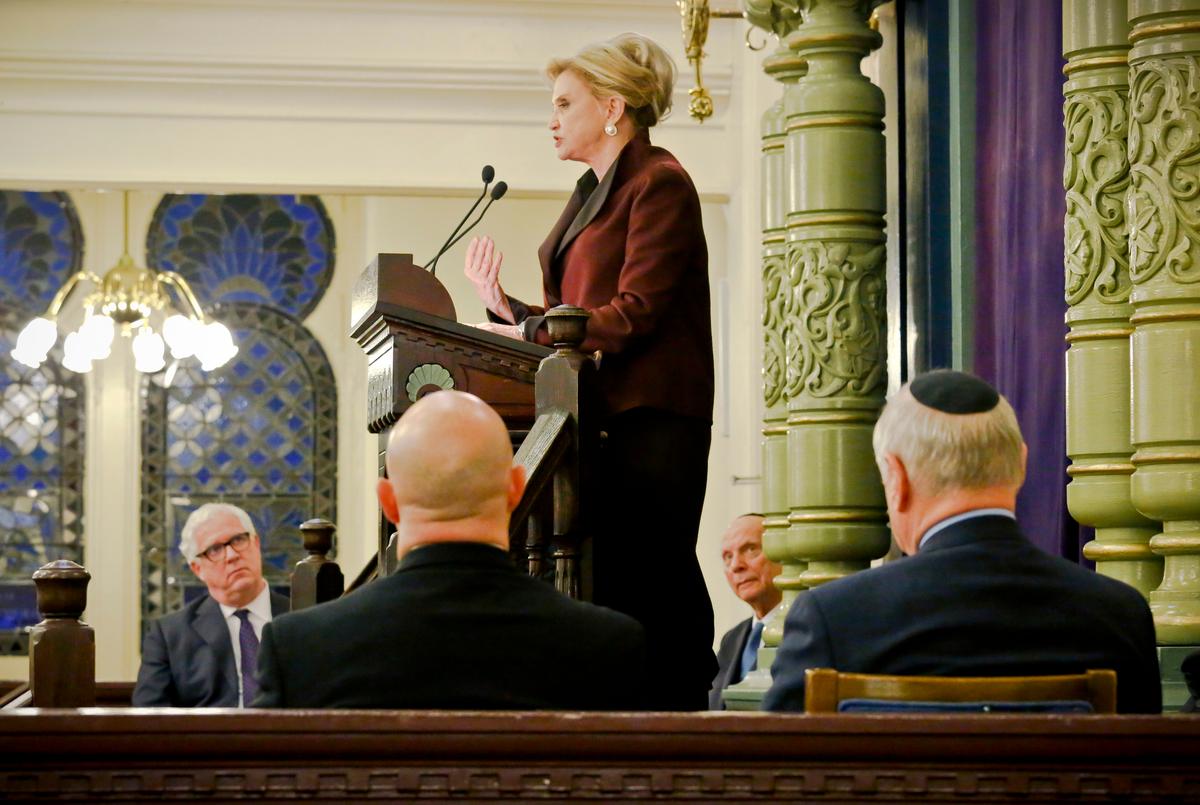 Congresswoman Carolyn Maloney (C) member of Congress's bipartisan task force combating anti-Semitism, speaks during a news conference addressing bomb treats against Jewish organizations and vandalism at Jewish cemeteries in New York on March 3, 2017. (AP Photo/Bebeto Matthews)