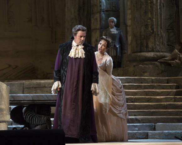 Matthew Polenzani as Idomeneo and Nadine Sierra as Ilia. (Marty Sohl/Metropolitan Opera)