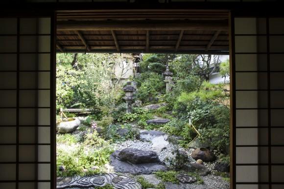 The garden at Ikkyu restaurant. (Annie Wu/Epoch Times)