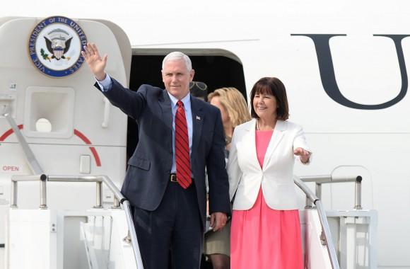 U.S. Vice President Mike Pence waves upon his arrival at the Osan Air Base in Pyeongtaek, South Korea, April 16, 2017. Oh Jang-hwan/News1 via REUTERS