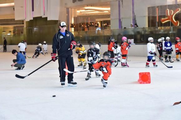 Junior Tigers perform routines at the 2017 Junir Tigers Easter Camp, under the watchful eye of head instructor Brad Smyth. (Eddie So)