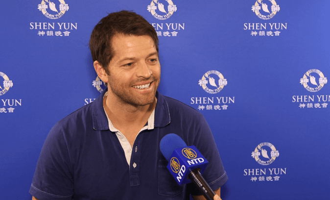 Misha Collins, actor and star of the television show "Supernatural," enjoyed Shen Yun Performing Arts at the Dorothy Chandler Pavilion in Los Angeles, Calif. on Apr. 29, 2017. "It's transcendent," he said. (Mandy Huang/NTD Television)