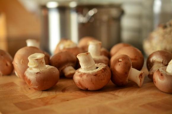 Mushrooms are high in polyphenols. These are nutrients known to help protect liver cells from damage. (Pixabay/Pexels)
