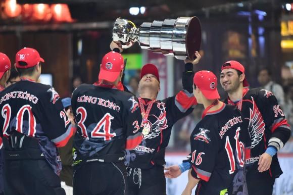 HK Hitmen lift the Asian Division Cup at Mega Ice 2017 Hockey 5's on May 6, 2017. (Bill Cox/Epoch Times)