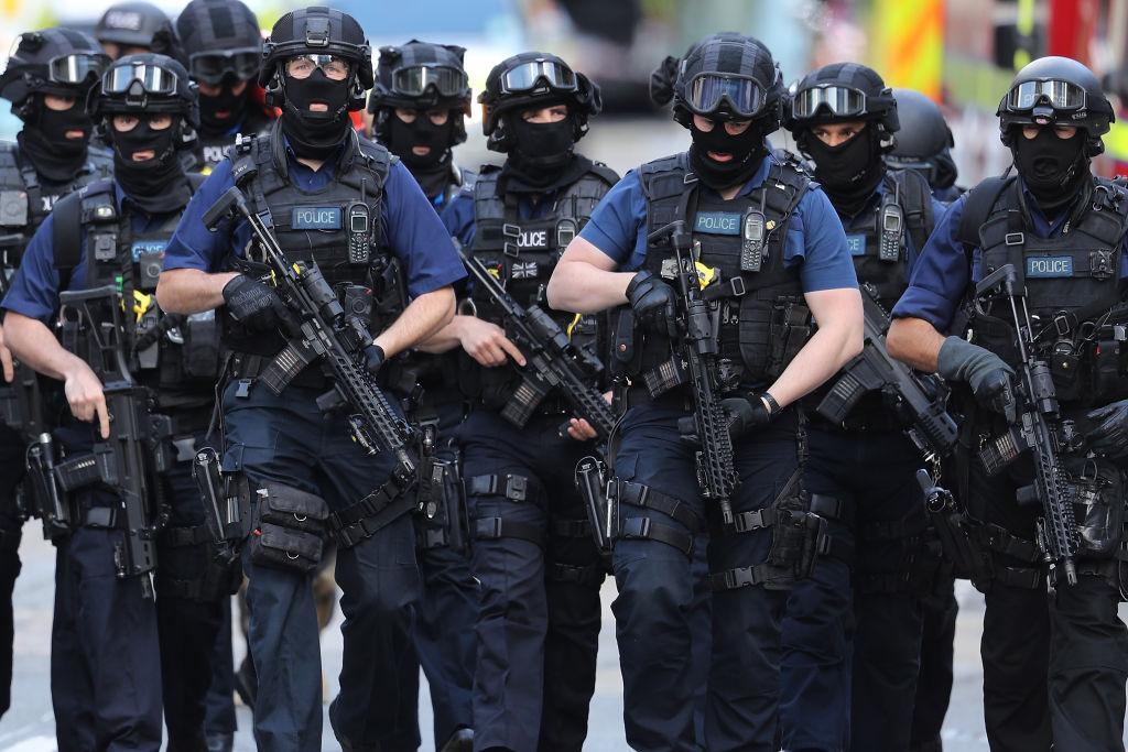 Counter terrorism officers march near the scene of last night's London Bridge terrorist attack in London, England on June 4, 2017. (Dan Kitwood/Getty Images)