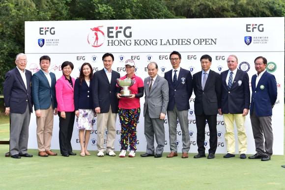 Dignitaries line up with Hong Kong Open winner Supamas Sangchan of Thailand at Hong Kong Golf Club, Fanling Golf Club, on Sunday June 11, 2017. (Bill Cox/Epoch Times)