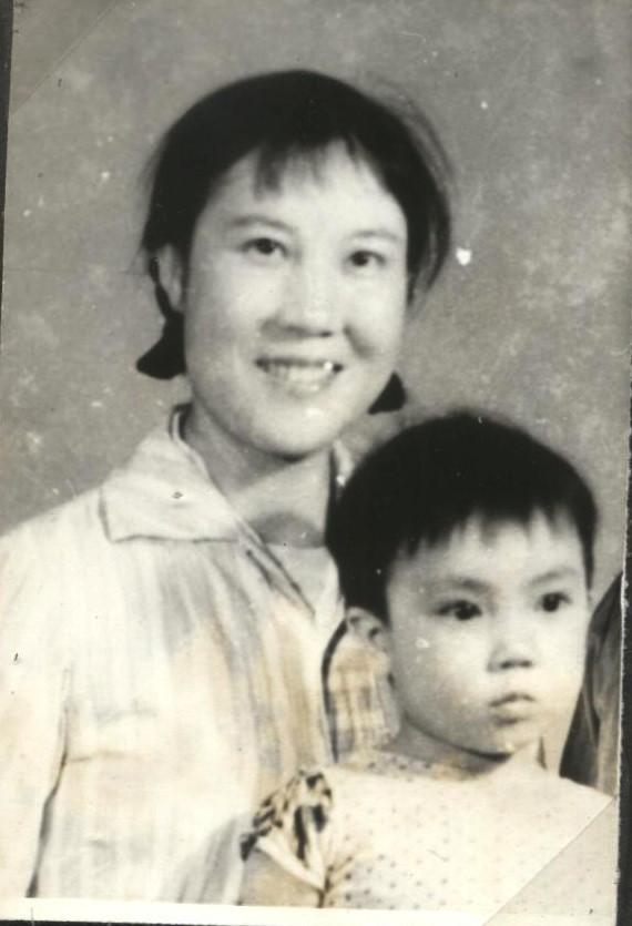 Jennifer still lived with her mother when she was three years old. (Provided by Jennifer Zeng)
