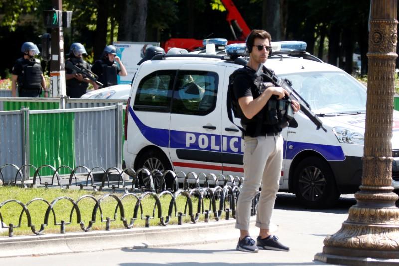French police secure the area on the Champs Elysees avenue after an incident in Paris, France, June 19, 2017. (REUTERS/Charles Platiau)