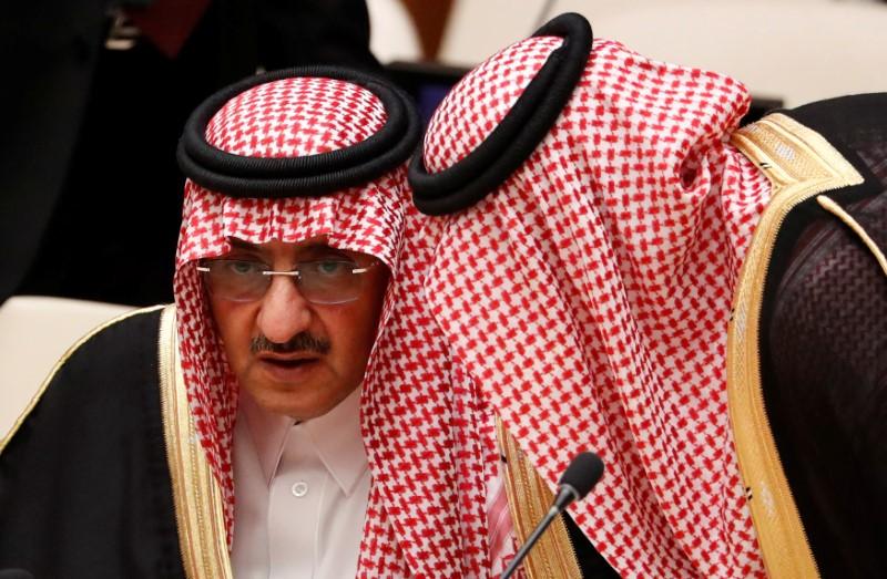 Crown Prince Muhammad bin Nayef of Saudi Arabia confers with a member of his delegation during a high-level meeting on addressing large movements of refugees and migrants at the United Nations General Assembly in Manhattan, New York on Sept. 19, 2016. (REUTERS/Lucas Jackson)