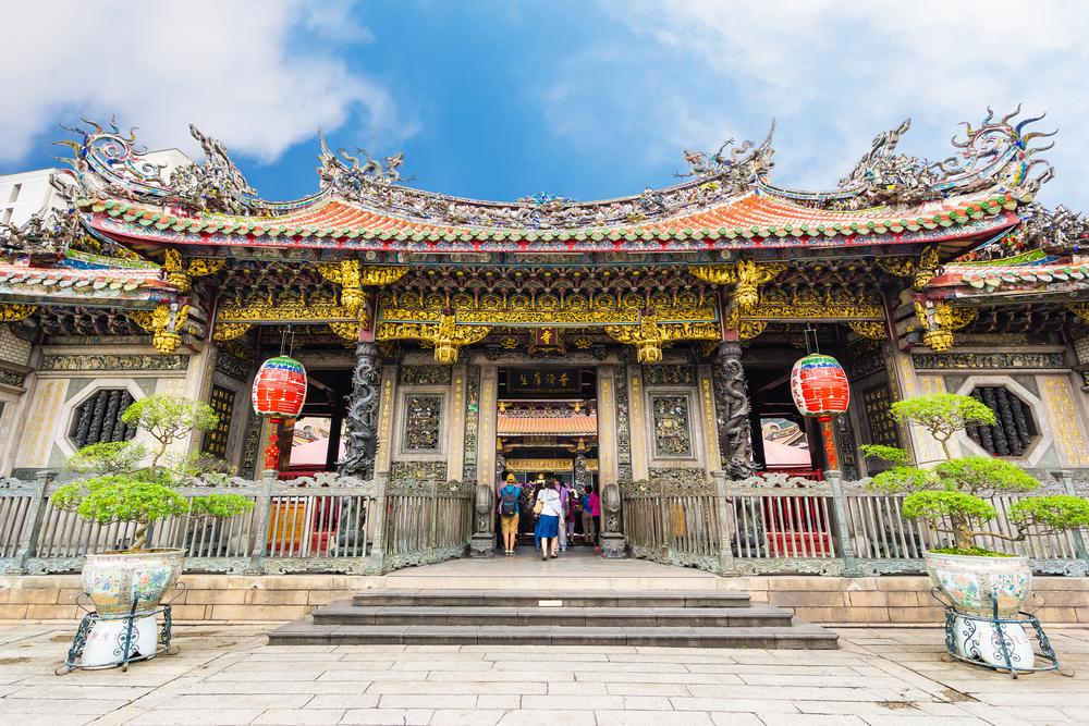 The entrance to Longshan Temple in Taipei, Taiwan. (Nattee Chalermtiragool/Shutterstock)