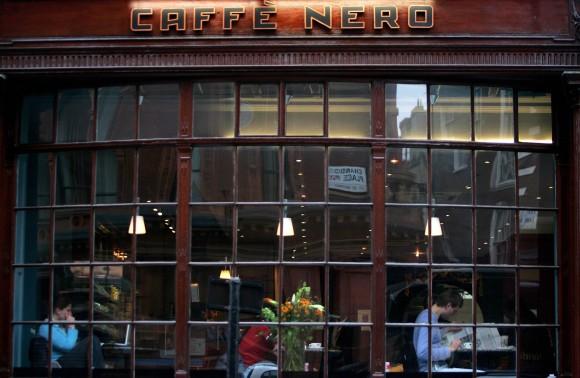 A Cafe Nero coffee store in central London on April 25, 2006 in London, England. (Daniel Berehulak/Getty Images)