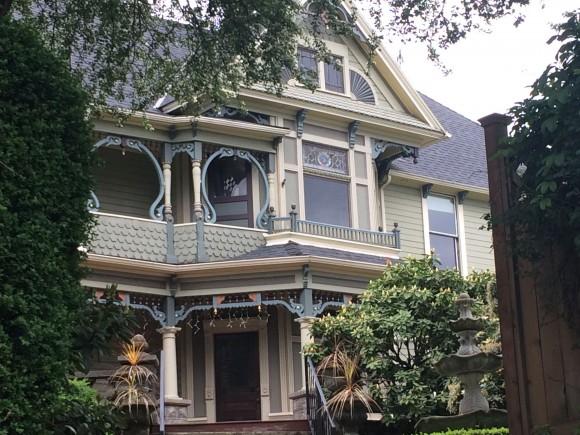 The historic John Palmer House a B&B in Portland, built in the 1890s. (Beverly Mann)