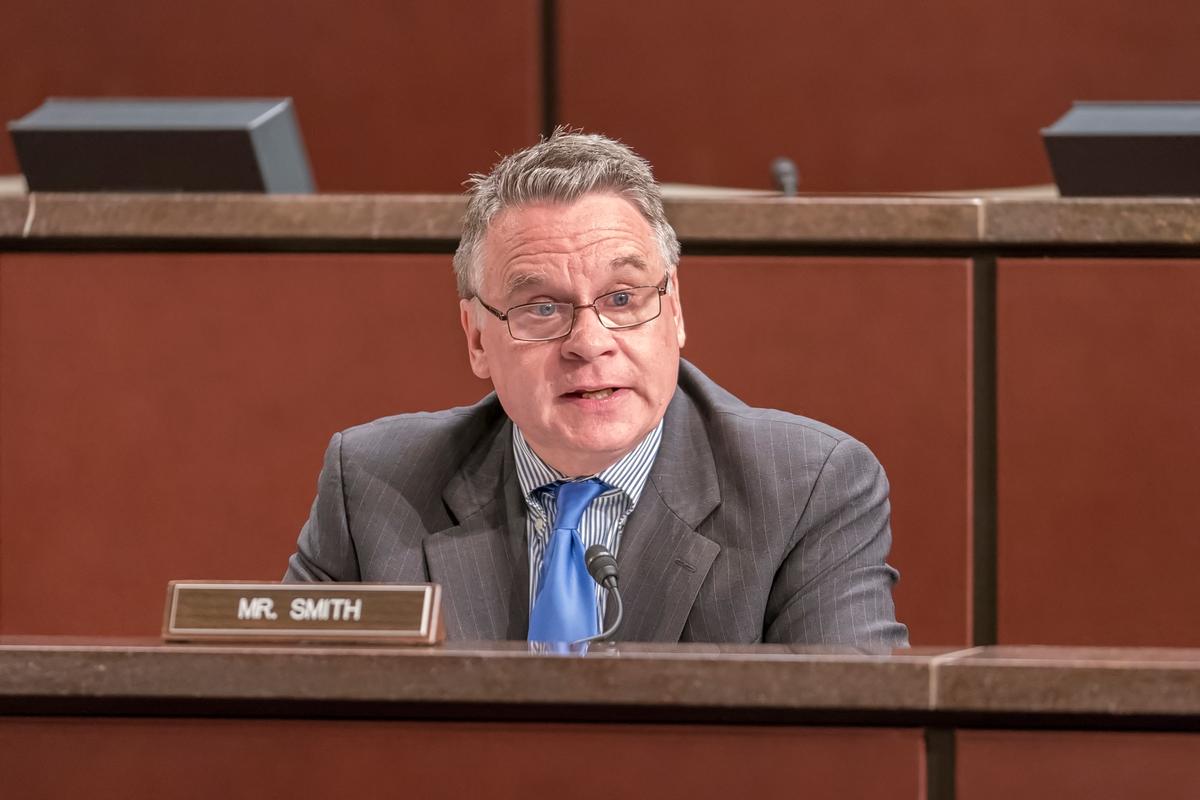 Congressman Chris Smith, the chairman of the Congressional-Executive Commission on China (CECC) speaks on Wednesday's hearing on China's human rights. (Leo Shi/The Epoch Times)