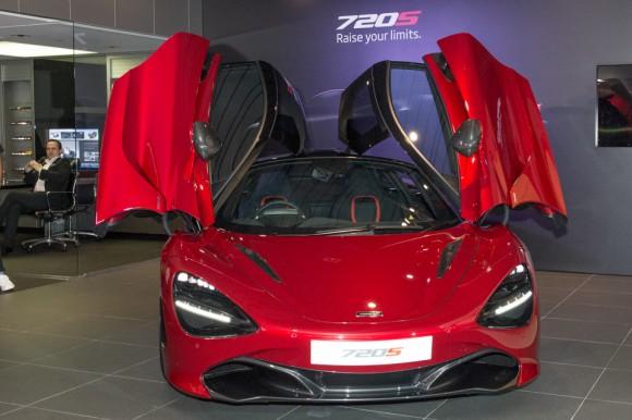 Front view of the McLaren 720S with 'butterfly wing' doors open. (Bill Cox/Epoch Times)