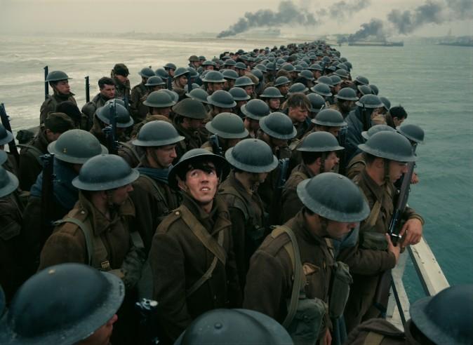  Stranded soldiers in the action-thriller "Dunkirk." (Melinda Sue Gordon/Warner Bros. Entertainment Inc.)