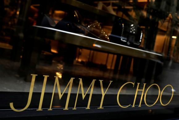 Window of the Jimmy Choo store in New York City, April 24, 2017. (Reuters/Brendan McDermid/File Photo)