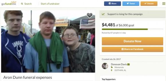 Aron pictured with his brother on GoFundMe page to support the family. (Screenshot/GoFundMe.com)