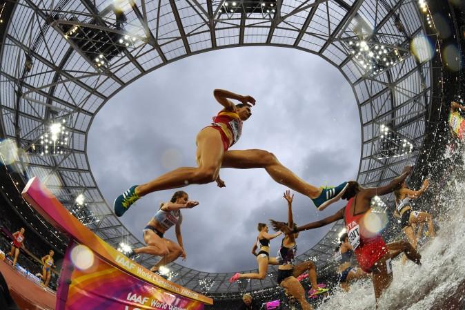Spain's Irene Sanchez-Escribano competes in the women's 3000m steeplechase at the 2017 IAAF World Championships at the London Stadium in London on Aug. 9, 2017. (KIRILL KUDRYAVTSEV/AFP/Getty Images)