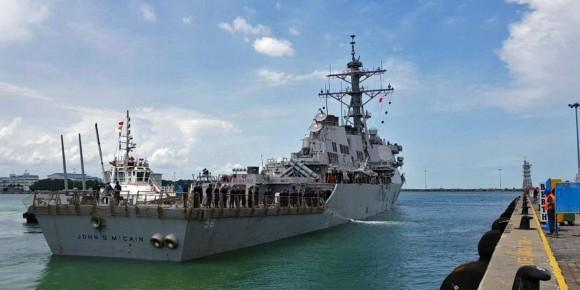 The guided-missile destroyer USS John S. McCain arrives at Changi Naval Base in Singapore August 21, 2017 in this handout photo courtesy of the U.S. Navy. (U.S. Navy/Handout via Reuters)
