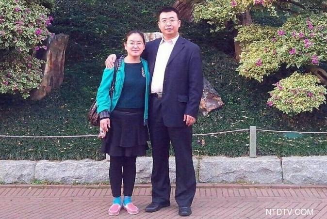 Chinese human rights lawyer Jiang Tianyong and his wife, Jin Bianling, at time before he was arrested by the Chinese regime. (NTD.tv)