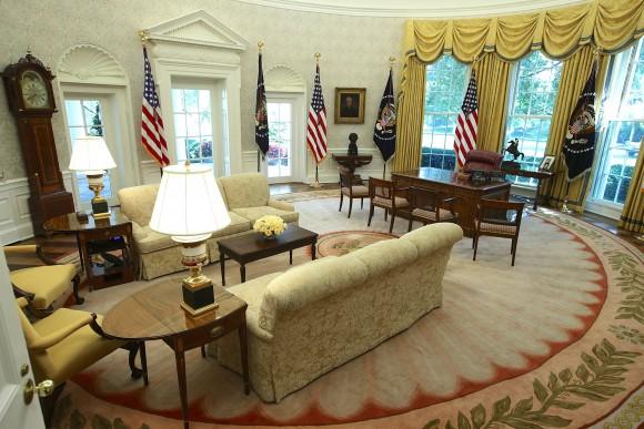 The Oval Office of the White House after renovations, including new wallpaper, on Aug. 22, 2017. (Alex Wong/Getty Images)