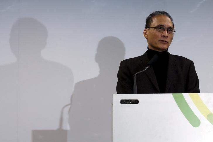 FILE PHOTO: Taiwan's former finance minister Lin Chuan speaks during a news conference after he was announced as premier, in Taipei, Taiwan on March 15, 2016. (REUTERS/Tyrone Siu)