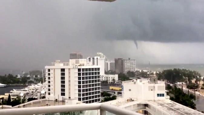 A tornado is seen from Fort Lauderdale Beach, Fla., on Sept. 9, 2017. (Twitter/Karina Bauza/via Reuters)