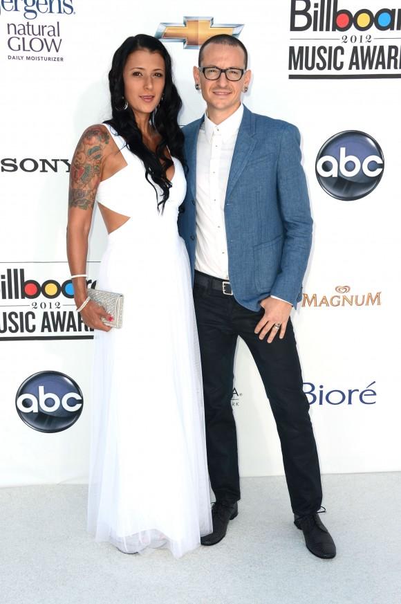  Chester Bennington of Linkin Park and wife Talinda Ann Bentley at the 2012 Billboard Music Awards in Las Vegas, Nev., on May 20, 2012. (Frazer Harrison/Getty Images for ABC)