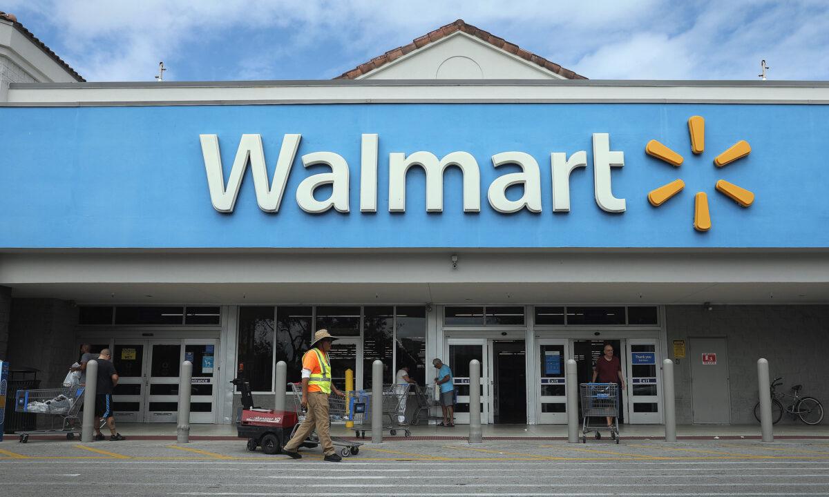 Walmart to Transform 160 of Its Parking Lots Into Drive-In Theaters ...