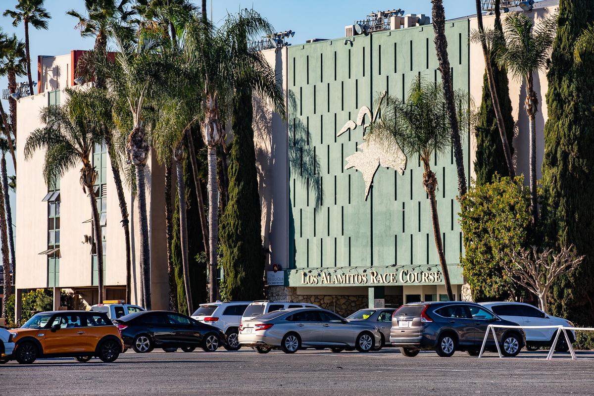 Horse Killed After Suffering Injury At Los Alamitos Race The Epoch Times horse-killed-after-suffering-injury-at-los-alamitos-race-the-epoch-times
